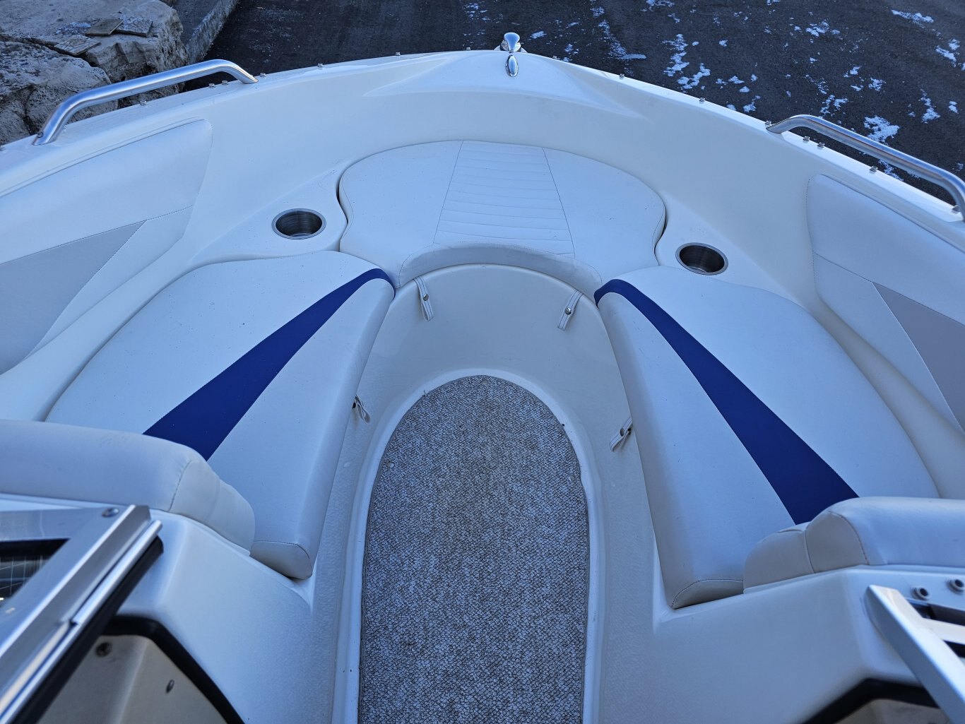 2008 GLASTRON GT185 WITH VOLVO PENTA 4.3GL 552 HOURS