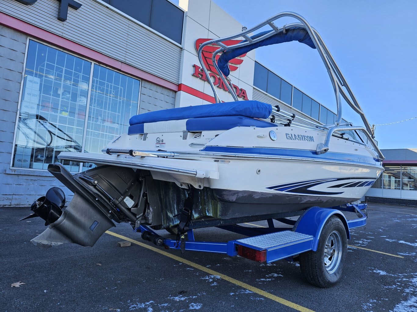 2008 GLASTRON GT185 WITH VOLVO PENTA 4.3GL 552 HOURS