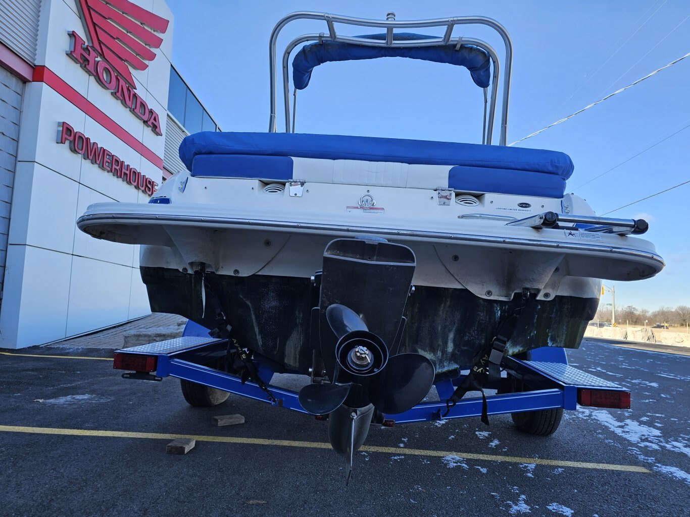 2008 GLASTRON GT185 WITH VOLVO PENTA 4.3GL 552 HOURS