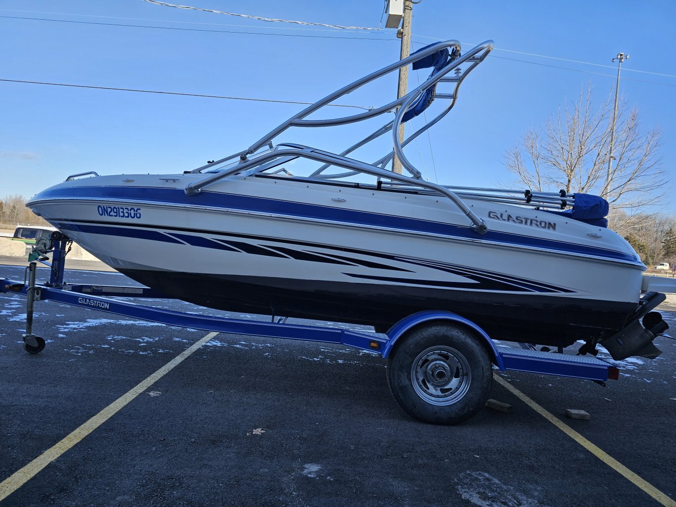 2008 GLASTRON GT185 WITH VOLVO PENTA 4.3GL 552 HOURS