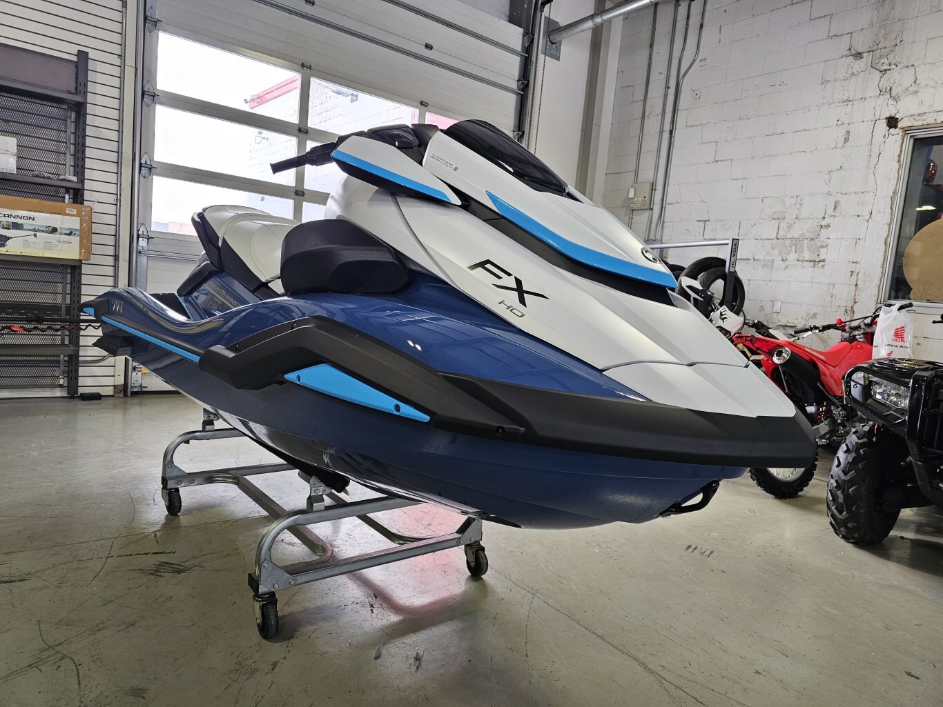 2026 Yamaha SuperJet White/Black