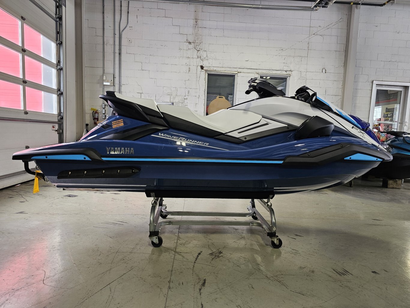 2026 Yamaha Crosswave Mist Grey