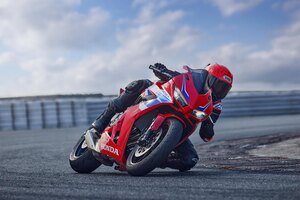 2026 Honda CBR650R E Clutch ABS Grand Prix Red