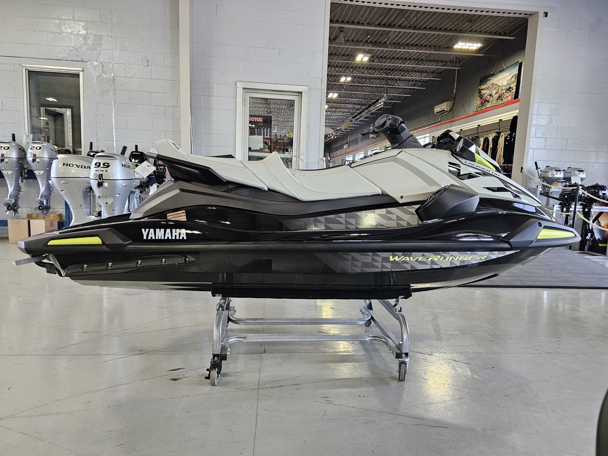 2026 Yamaha VX Cruiser W/AUDIO Torch Red/Pearl