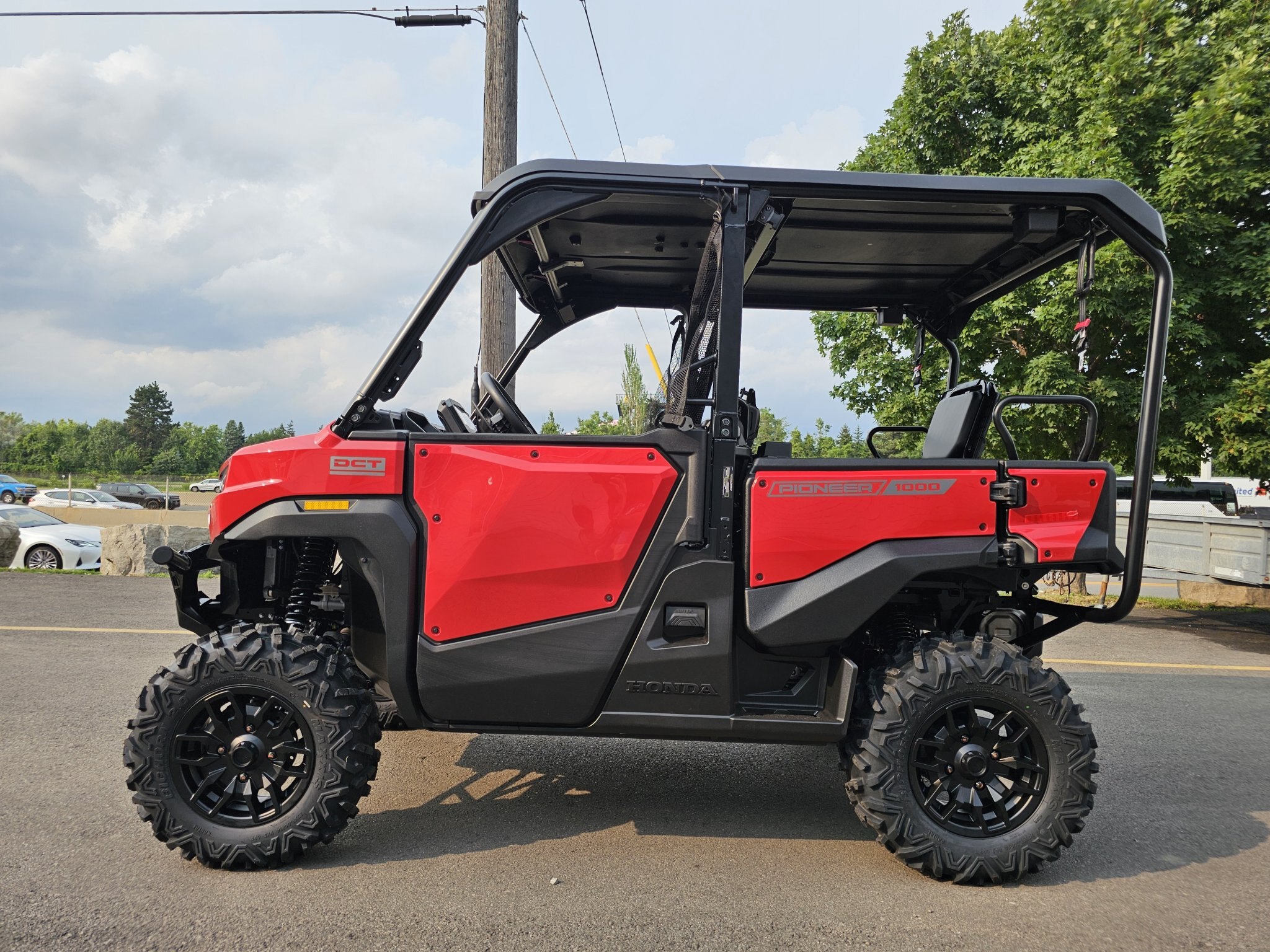 2026 Honda Pioneer 700-2P DLX