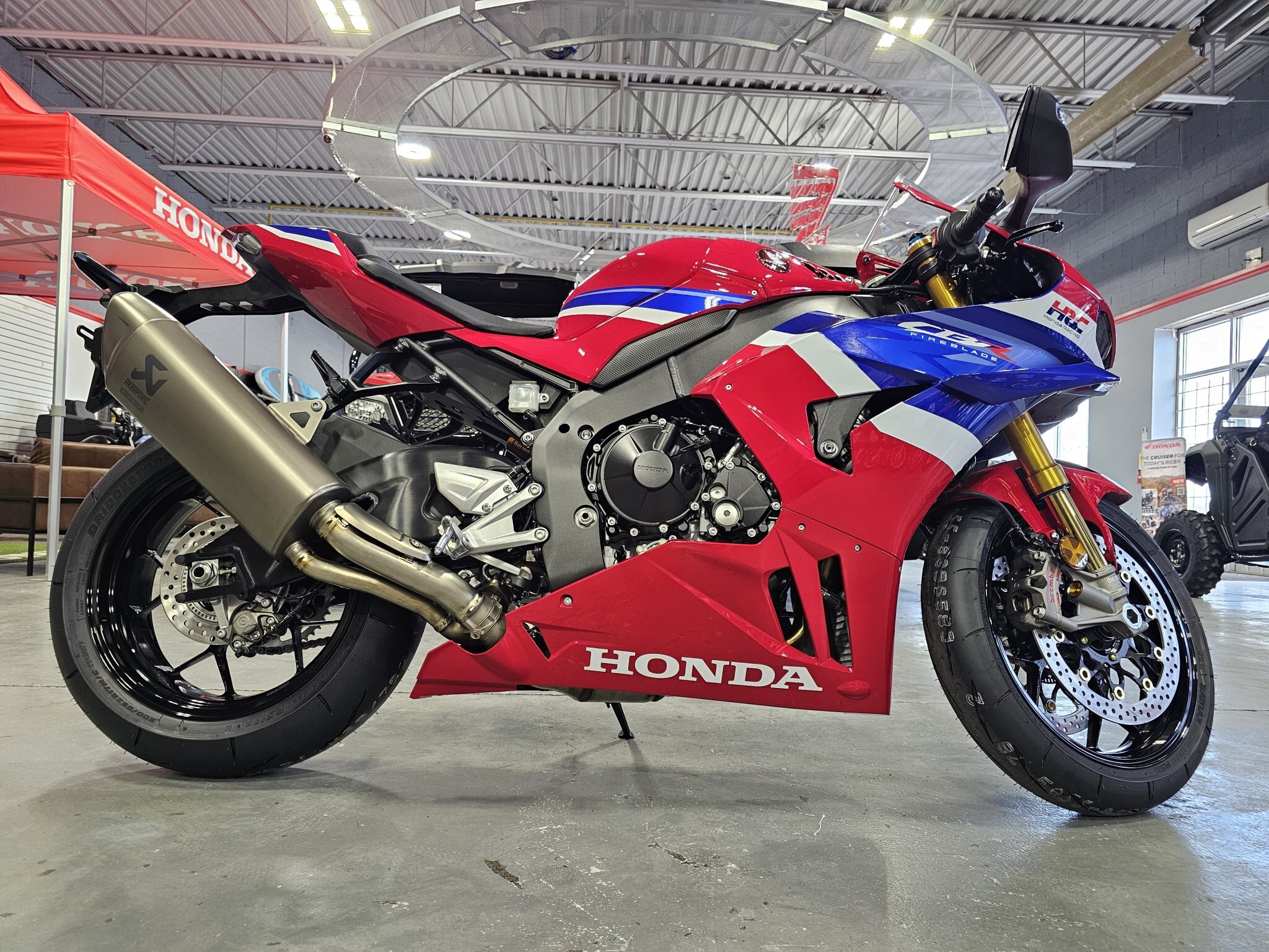 2027 Honda CBR1000RR-R Fireblade SP
