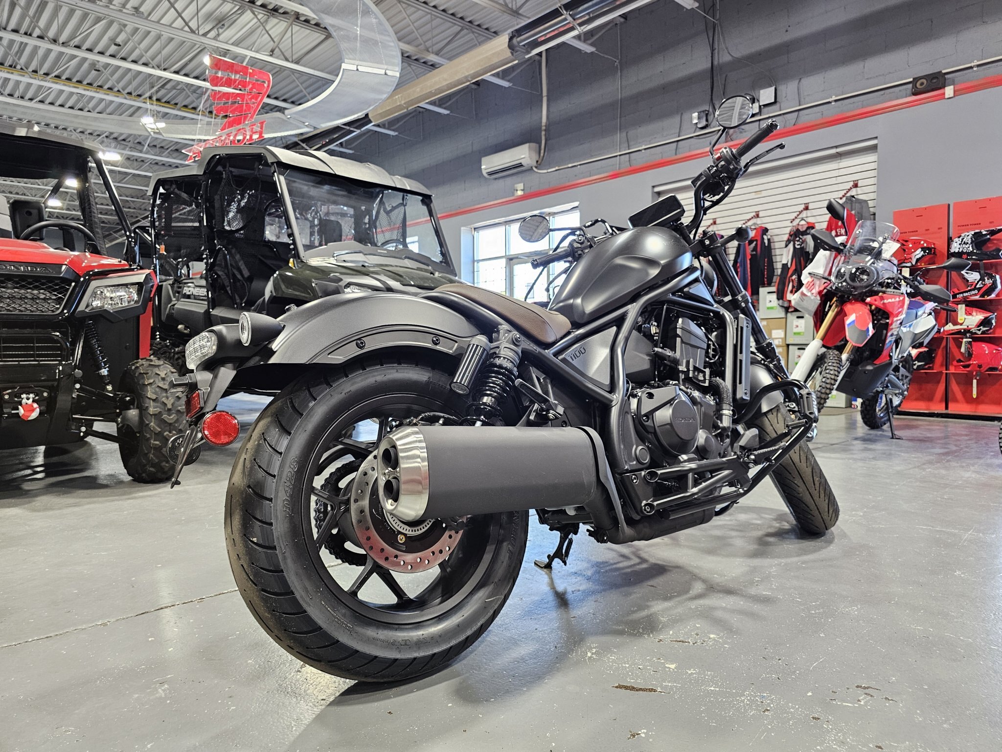 2025 SUZUKI DR650SE