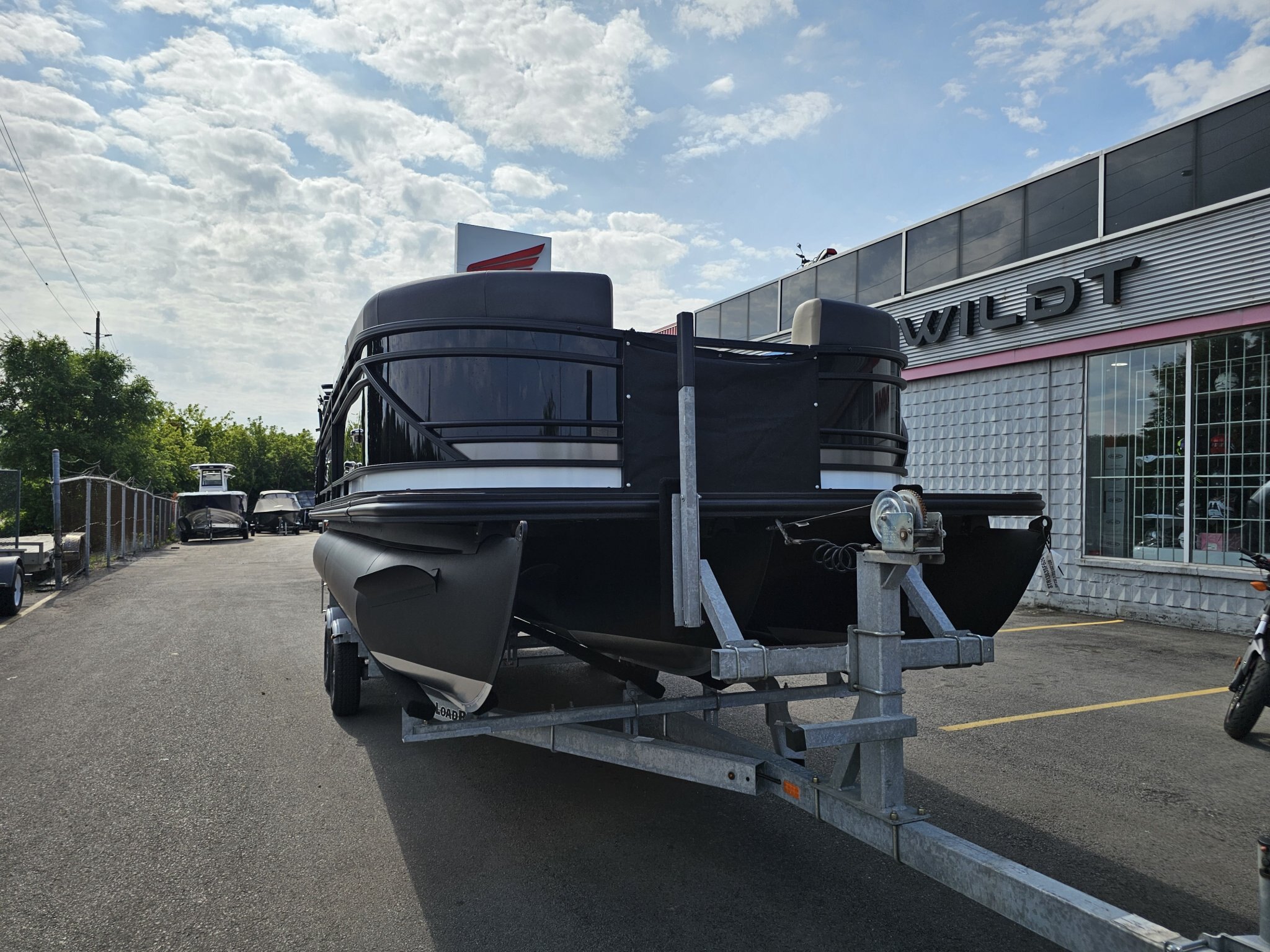 2026 Starcraft SLS 3 Q DH WITH 225HP HONDA