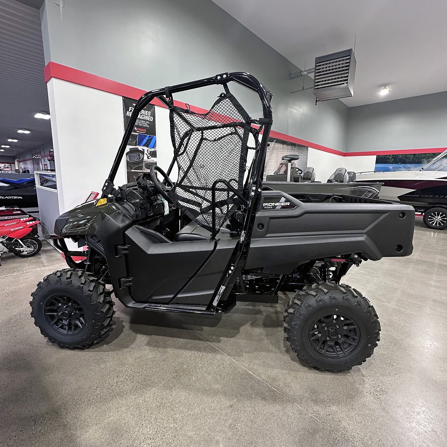 2026 YAMAHA WOLVERINE RMAX2 1000 XT-R - $500 ACCESSORY CREDIT &  FINANCE FOR 0%!