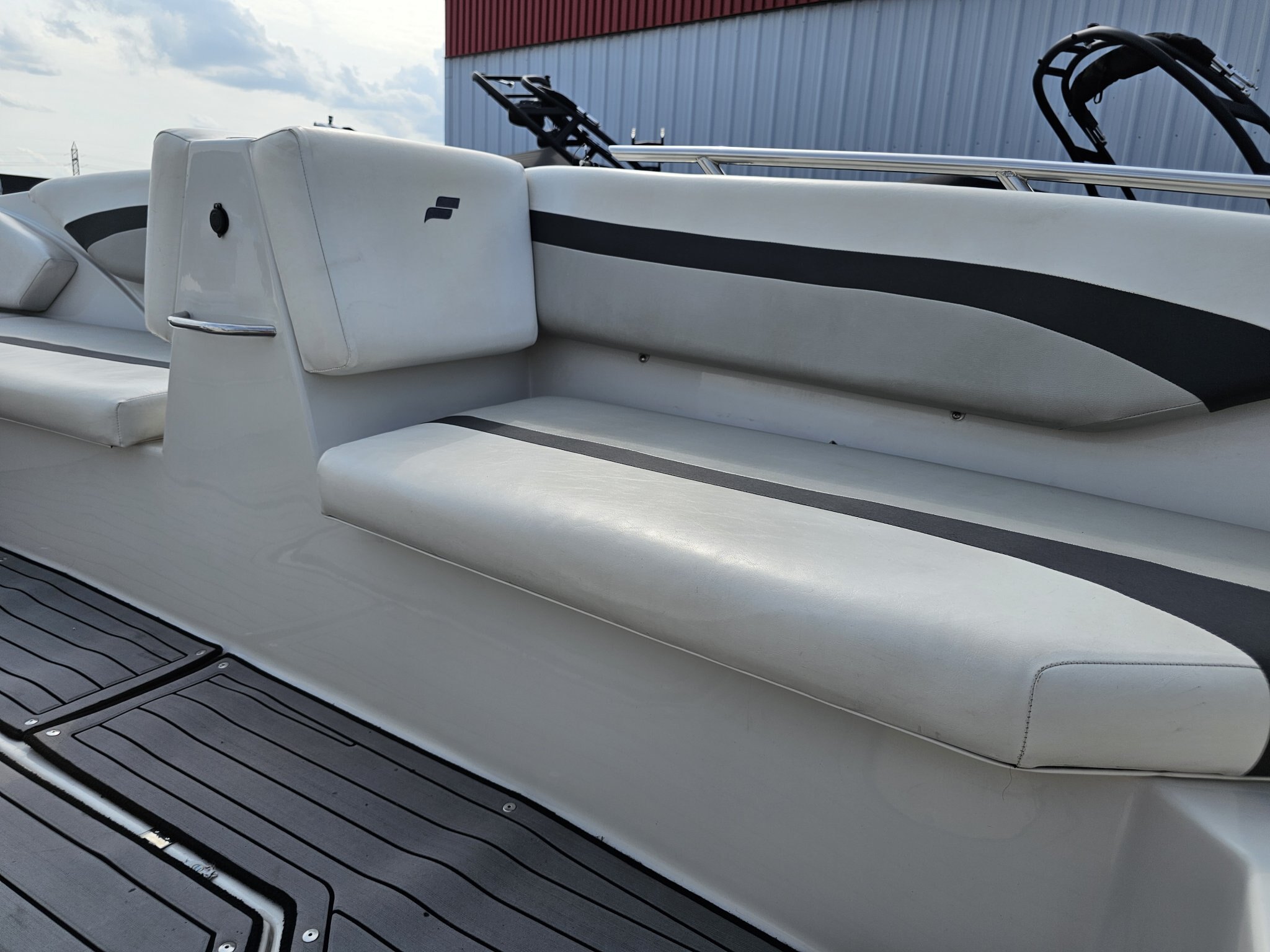 2023 Starcraft SVX 171 W/ 115 HP YAMAHA 518 HOURS