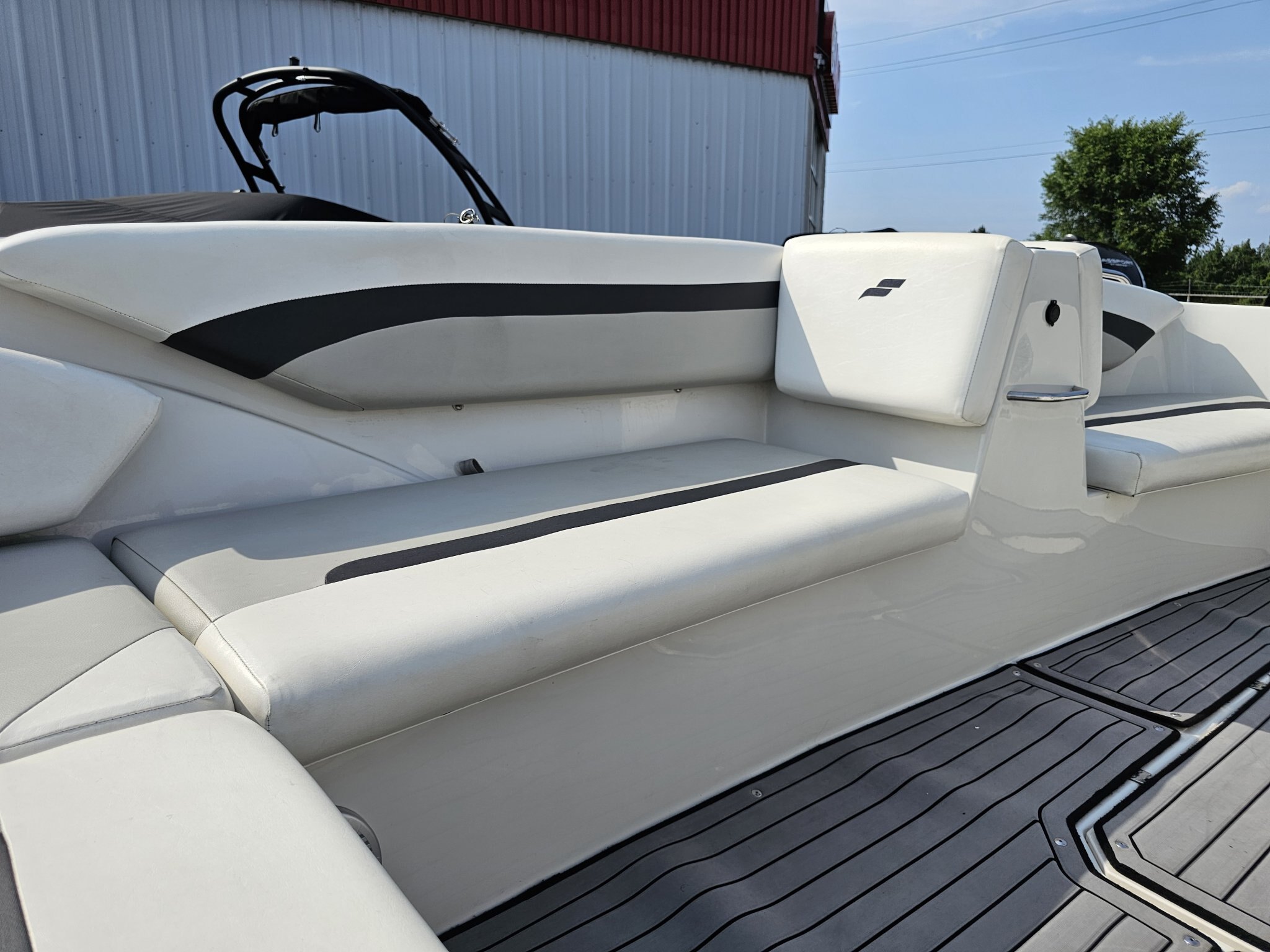 2023 Starcraft SVX 171 W/ 115 HP YAMAHA 518 HOURS