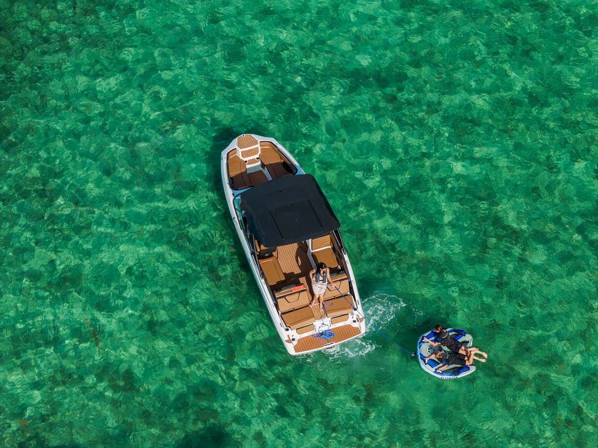 2027 Yamaha 252SD Yacht Blue