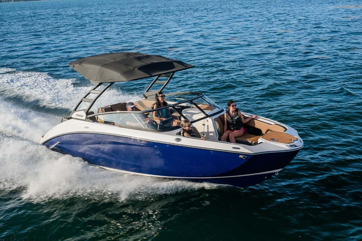 2027 Yamaha 252SD Yacht Blue