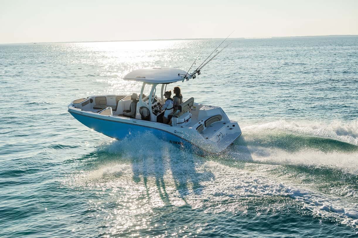 2027 Yamaha 222 FSH Sport E Powder Blue