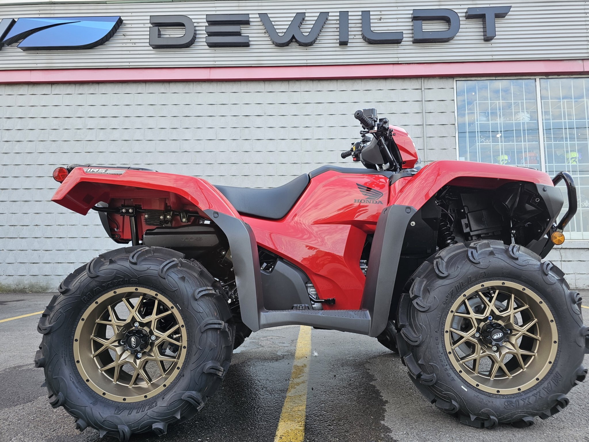 2027 Honda Rubicon 520 DCT IRS EPS Automatic Hero Red UPGRADED RIMS & TIRES PLUS WARN WINCH!