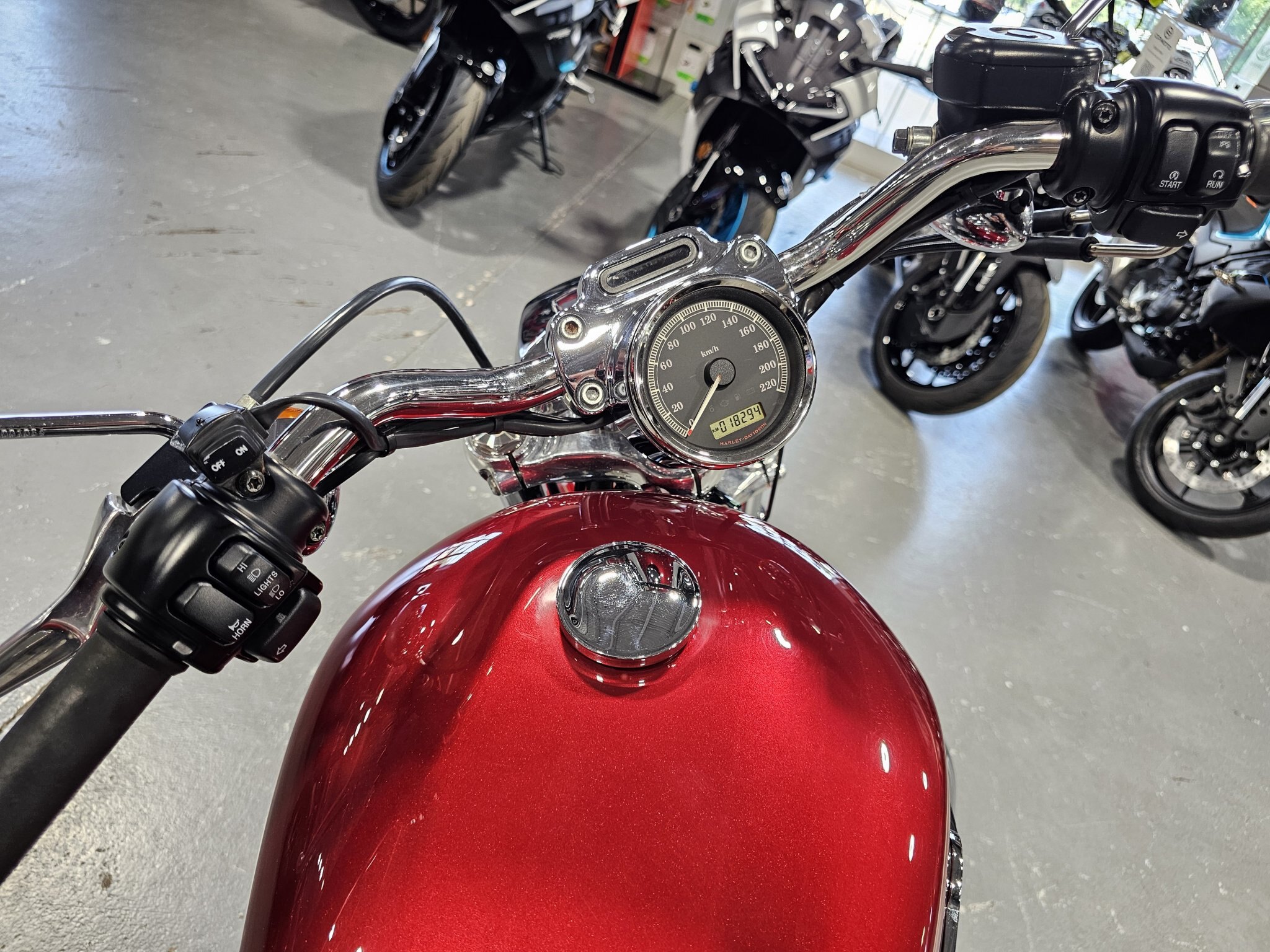 2012 HARLEY DAVIDSON SPORTSTER 1200 CUSTOM 18,293 KM