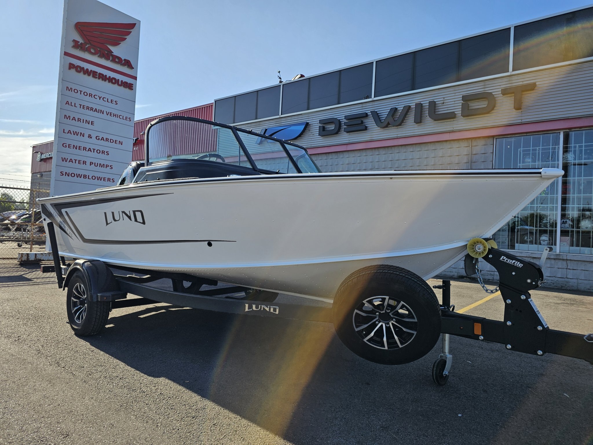 2027 Lund 1775 Impact XS Sport W/ Mercury 115 EXPLT Pro XS