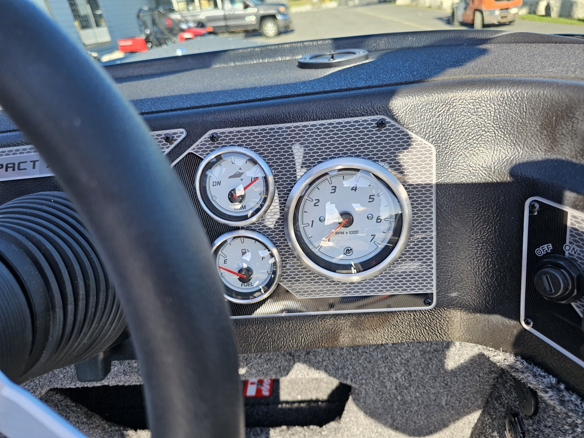 2027 Lund 1775 Impact XS Sport