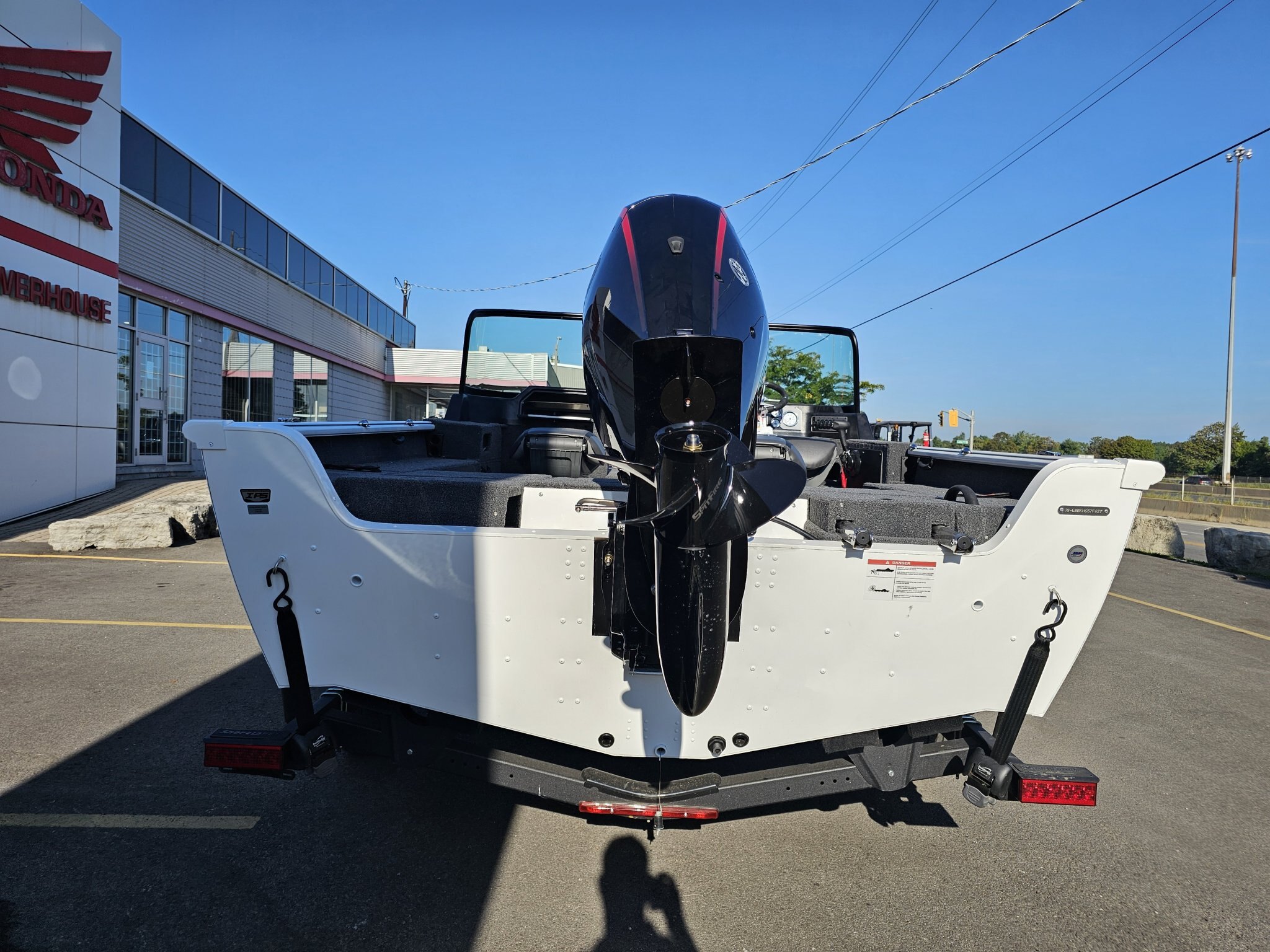 2026 Lund 1875 Crossover XS Sport W/ MERCURY 150 PRO XS