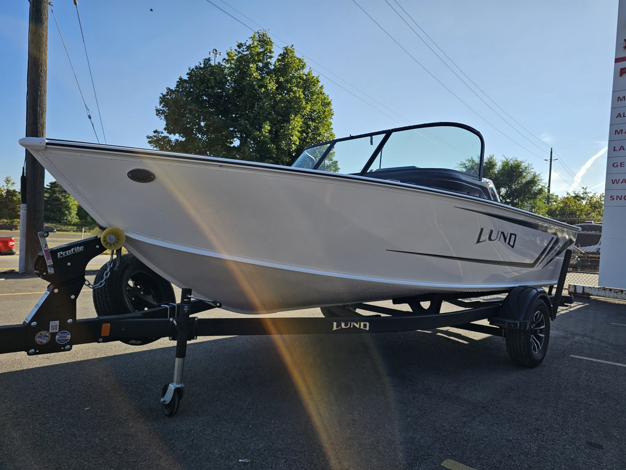 2027 Lund 1775 Impact XS Sport