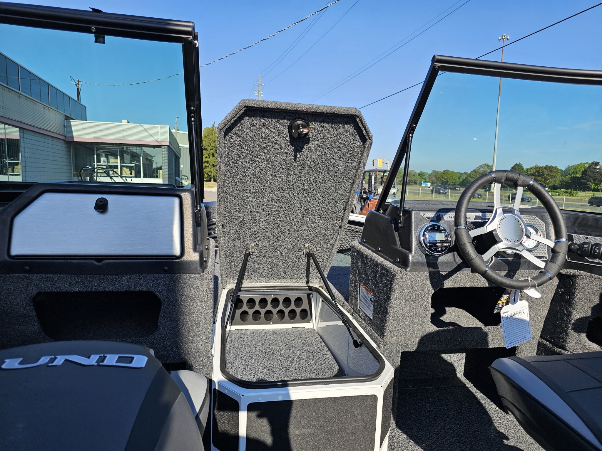 2027 Lund 1775 Impact XS Sport