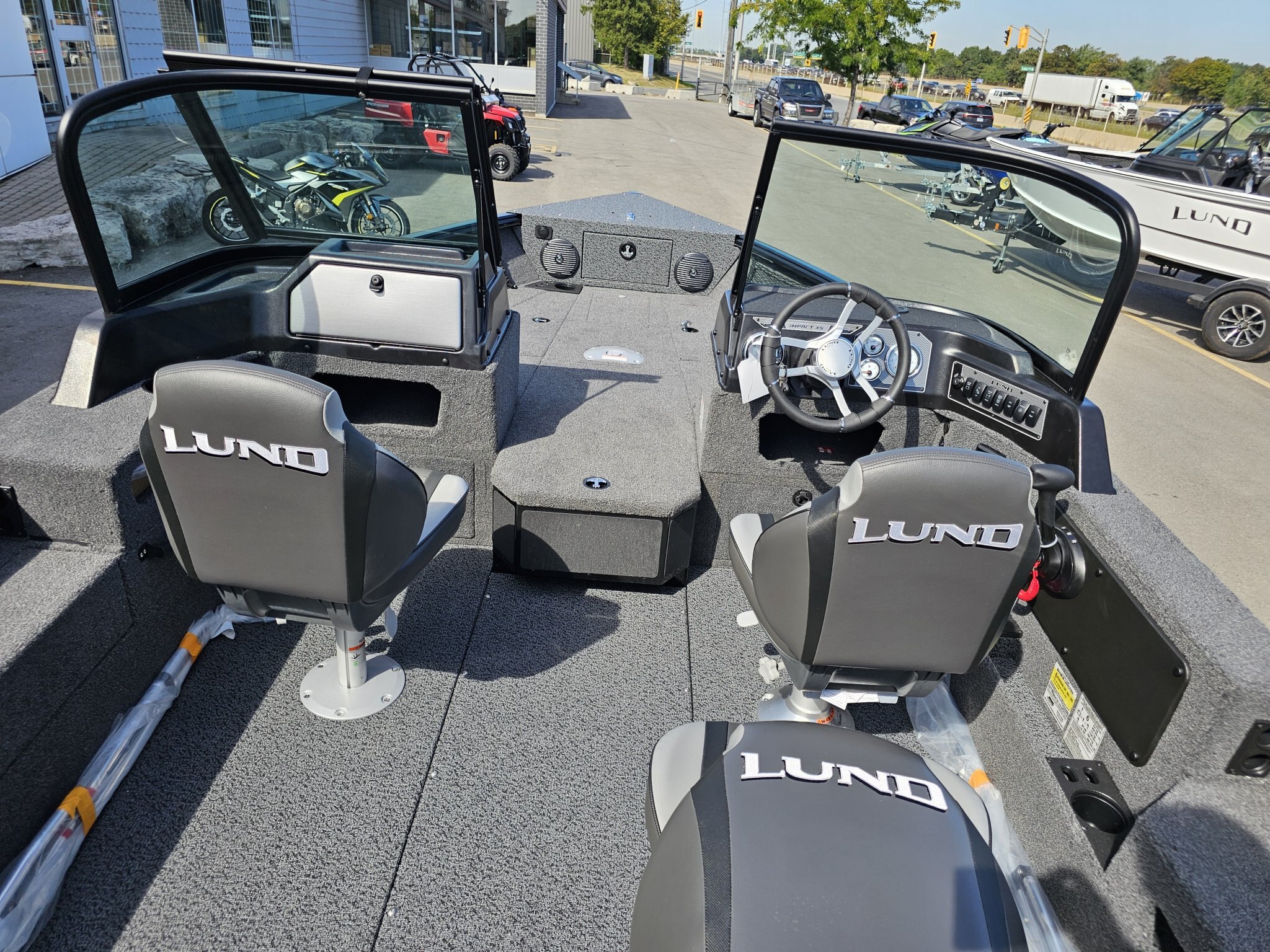 2027 Lund 1775 Impact XS Sport W/ Mercury 115 EXPLT Pro XS