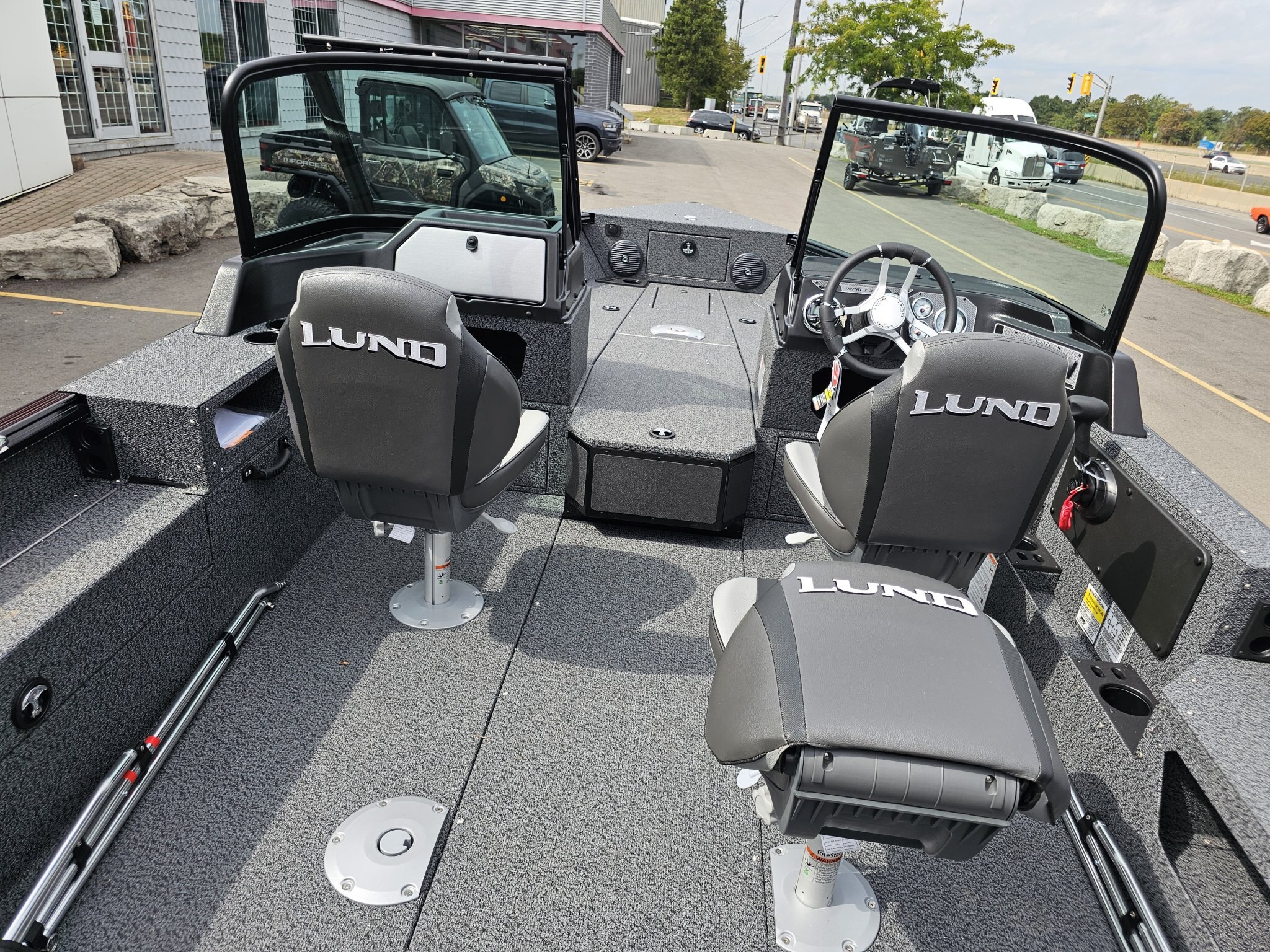 2027 Lund 1875 Impact XS Sport W/ MERCURY 150 PRO XS