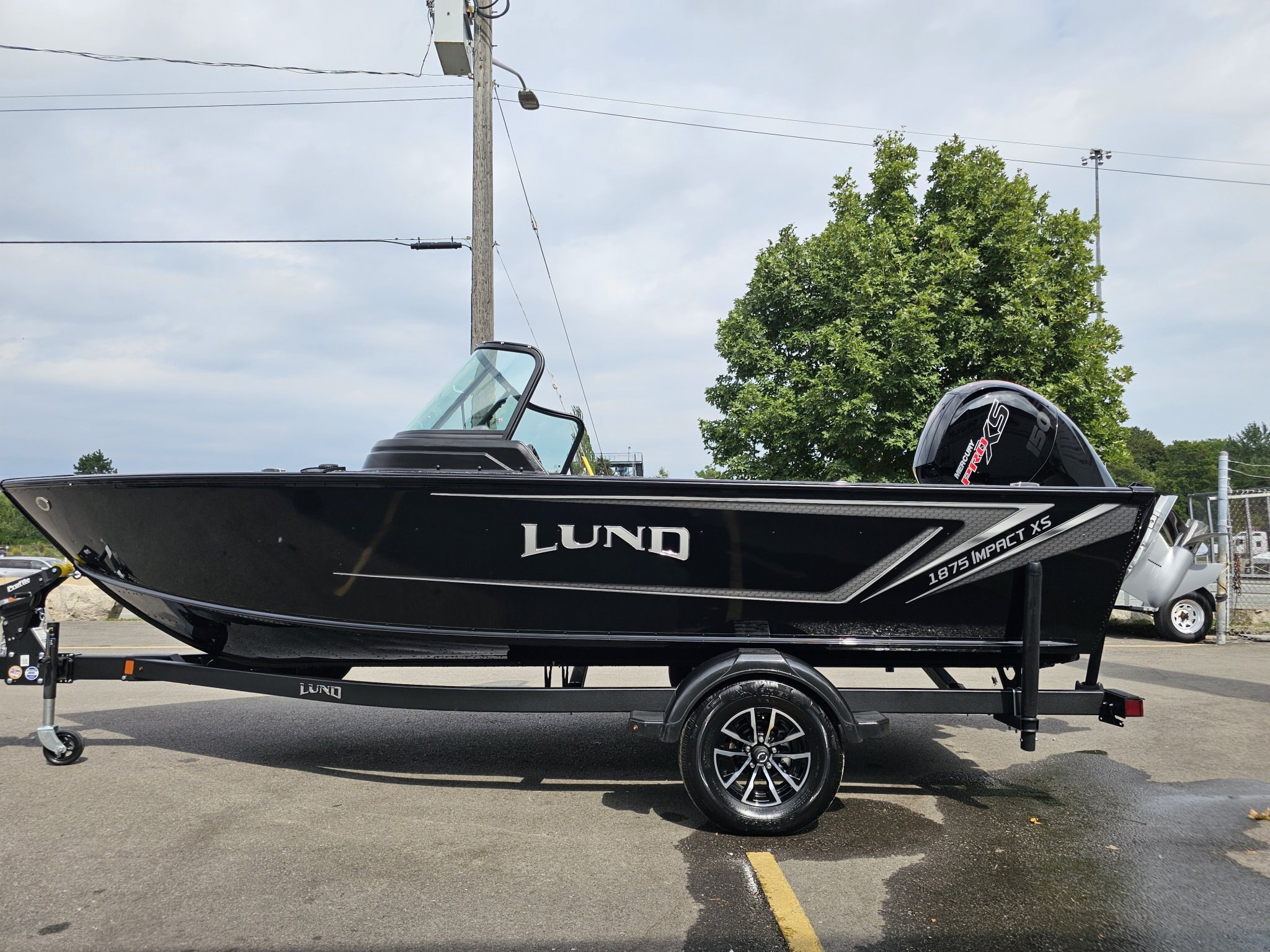 2027 Lund 1875 Impact XS Sport W/ MERCURY 150 PRO XS
