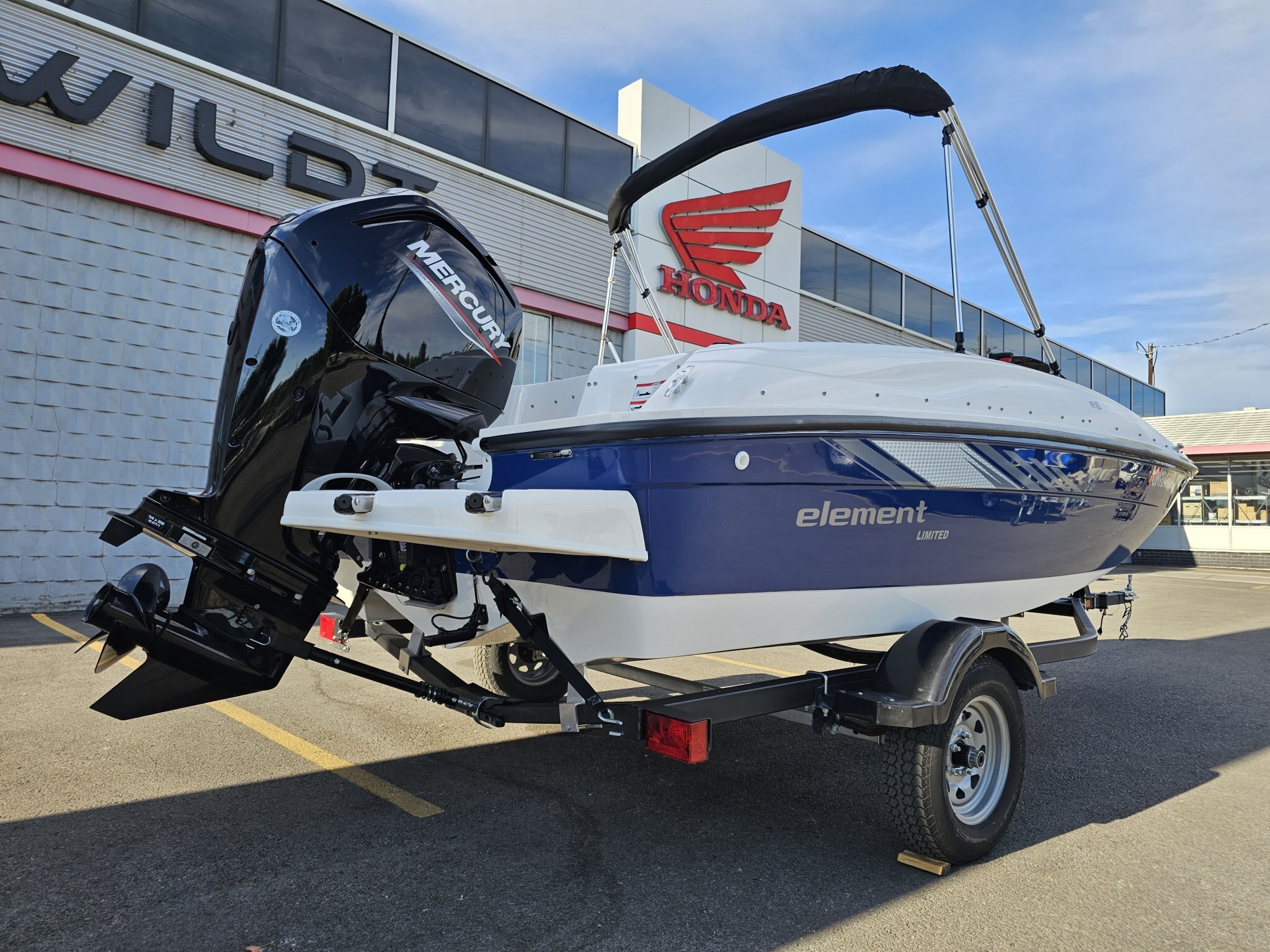 2023 STARCRAFT SVX 230 I/O - THIS BOAT IS JAMMED