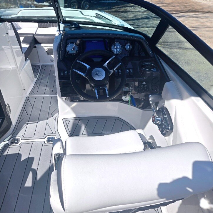 2025 MONTEREY M4 BOAT SHOW PRICES NOW!