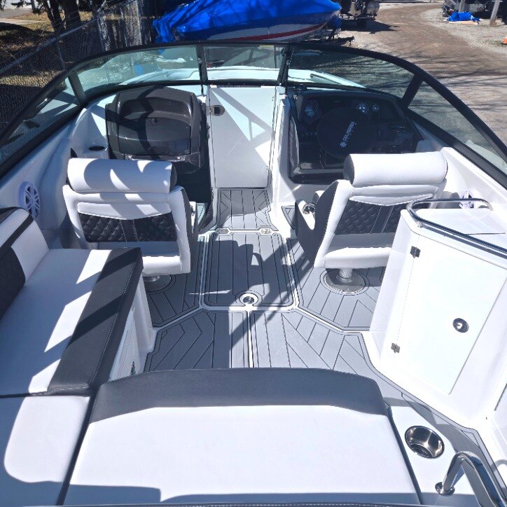 2025 MONTEREY M4 BOAT SHOW PRICES NOW!