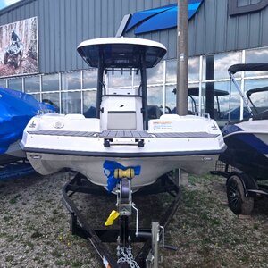 2025 STARCRAFT SVX 211 OB CC W/150HP YAMAHA AND CUSTOM MATCHED TRAILMASTER TRAILER