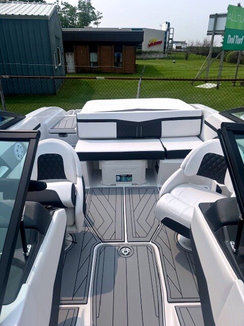 2025 MONTEREY M22 BOAT SHOW PRICES NOW!