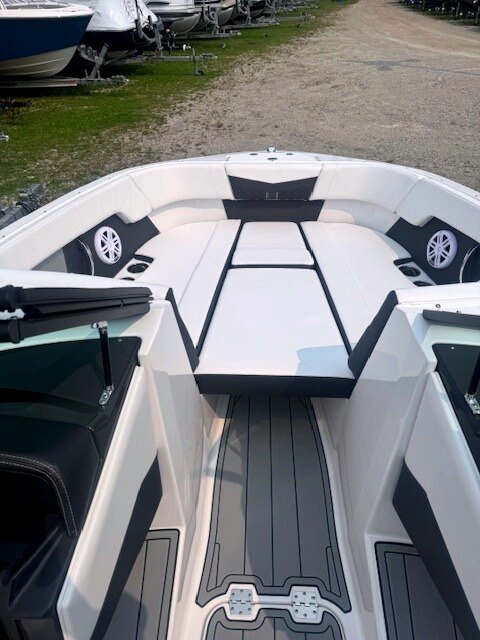 2025 MONTEREY M22 BOAT SHOW PRICES NOW!