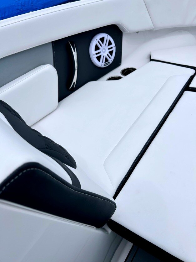 2025 MONTEREY M20 BOAT SHOW PRICES NOW!