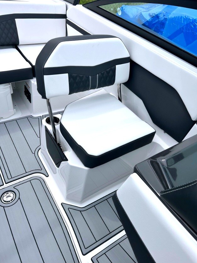 2025 MONTEREY M20 BOAT SHOW PRICES NOW!