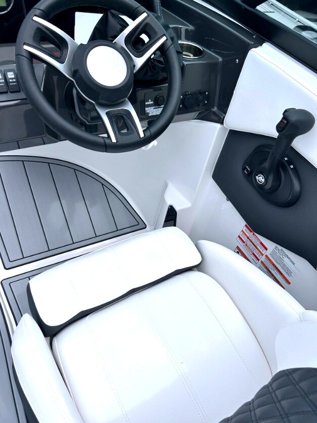 2025 MONTEREY M20 BOAT SHOW PRICES NOW!