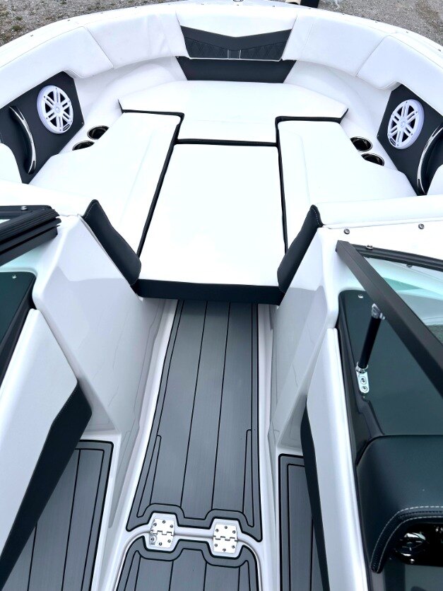 2025 MONTEREY M20 BOAT SHOW PRICES NOW!