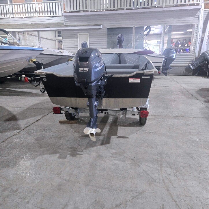 STARCRAFT FISHING PACKAGE W/25 HP YAMAHA OUTBOARD, TRAILER AND FUEL TANK. BOAT SHOW PRICES NOW!