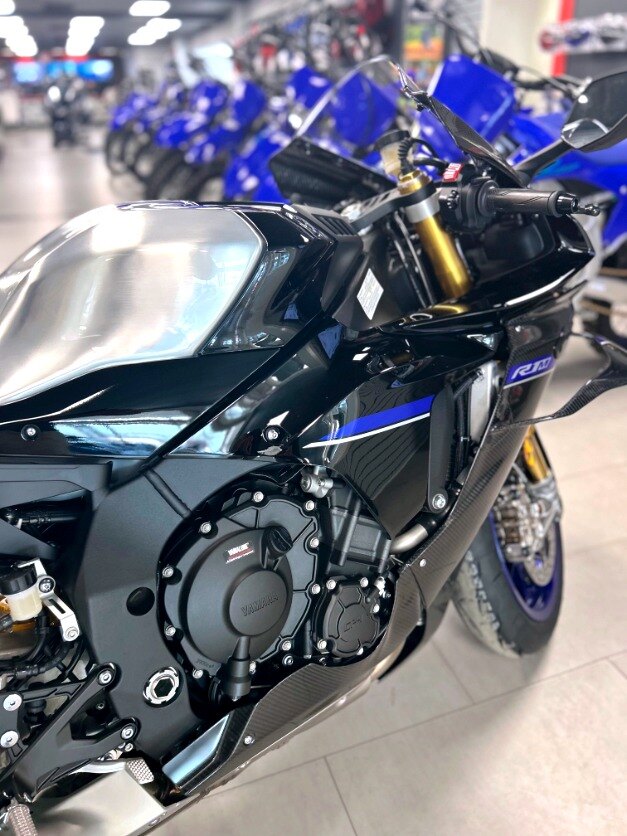 2025 YAMAHA YZF R1M YEAR END SALES EVENT!