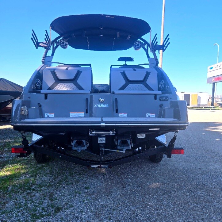 2025 YAMAHA 222XD DEMO ONLY 11 HRS!