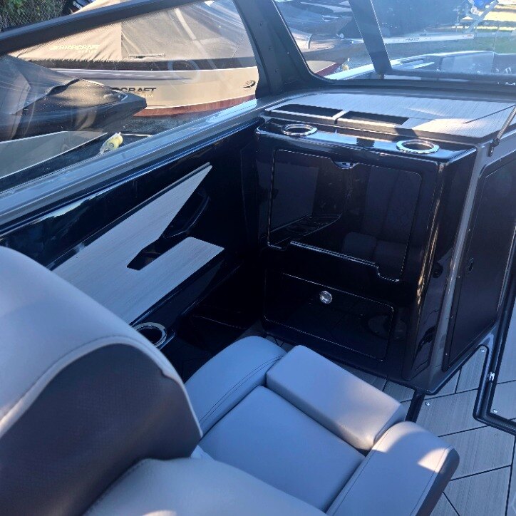 2025 YAMAHA 222XD DEMO ONLY 11 HRS!