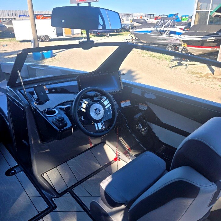 2025 YAMAHA 222XD DEMO ONLY 11 HRS!