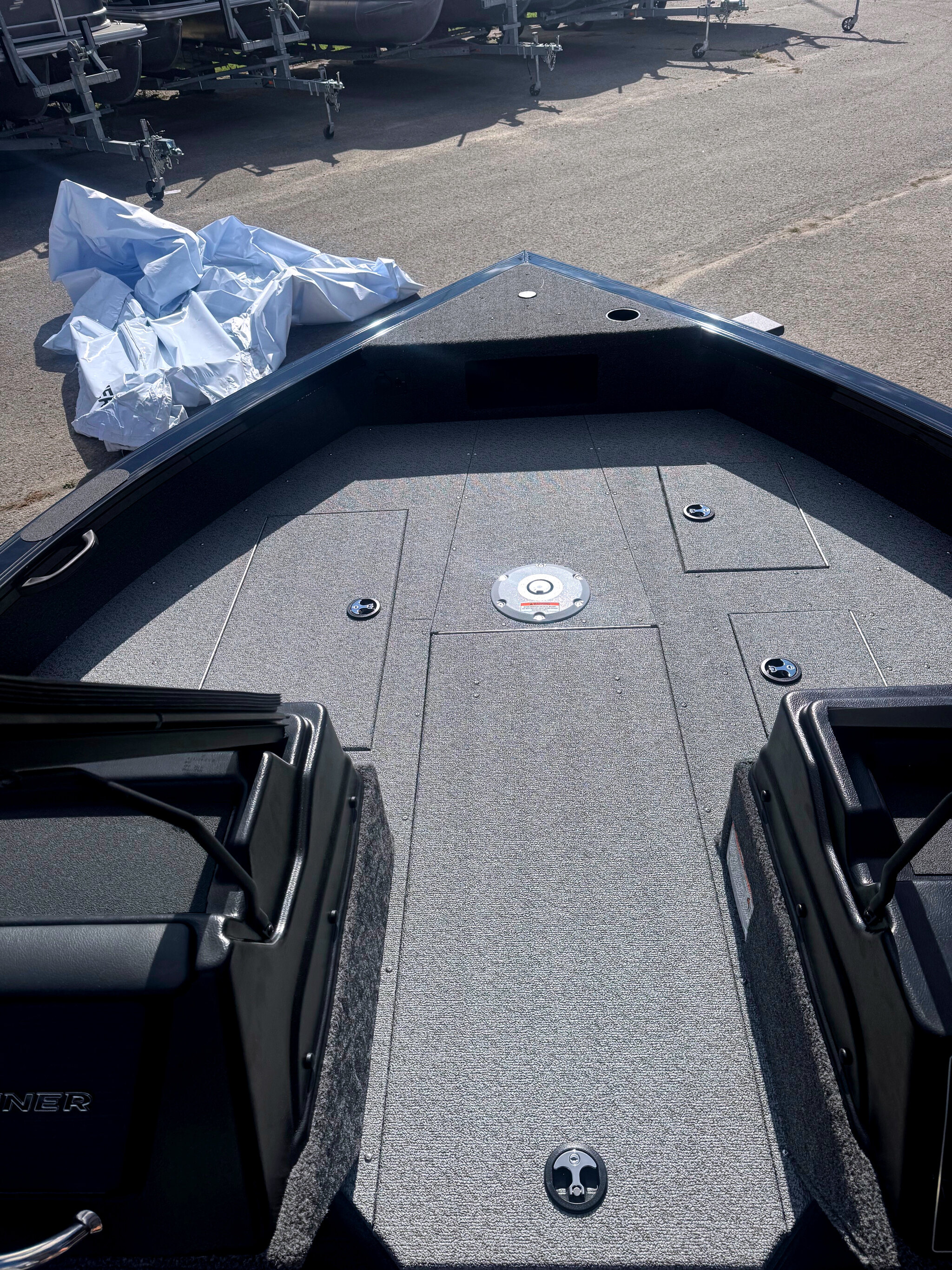 2026 CRESTLINER FISH HAWK W/T WITH 250HP PRO XS & 15HP KICKER