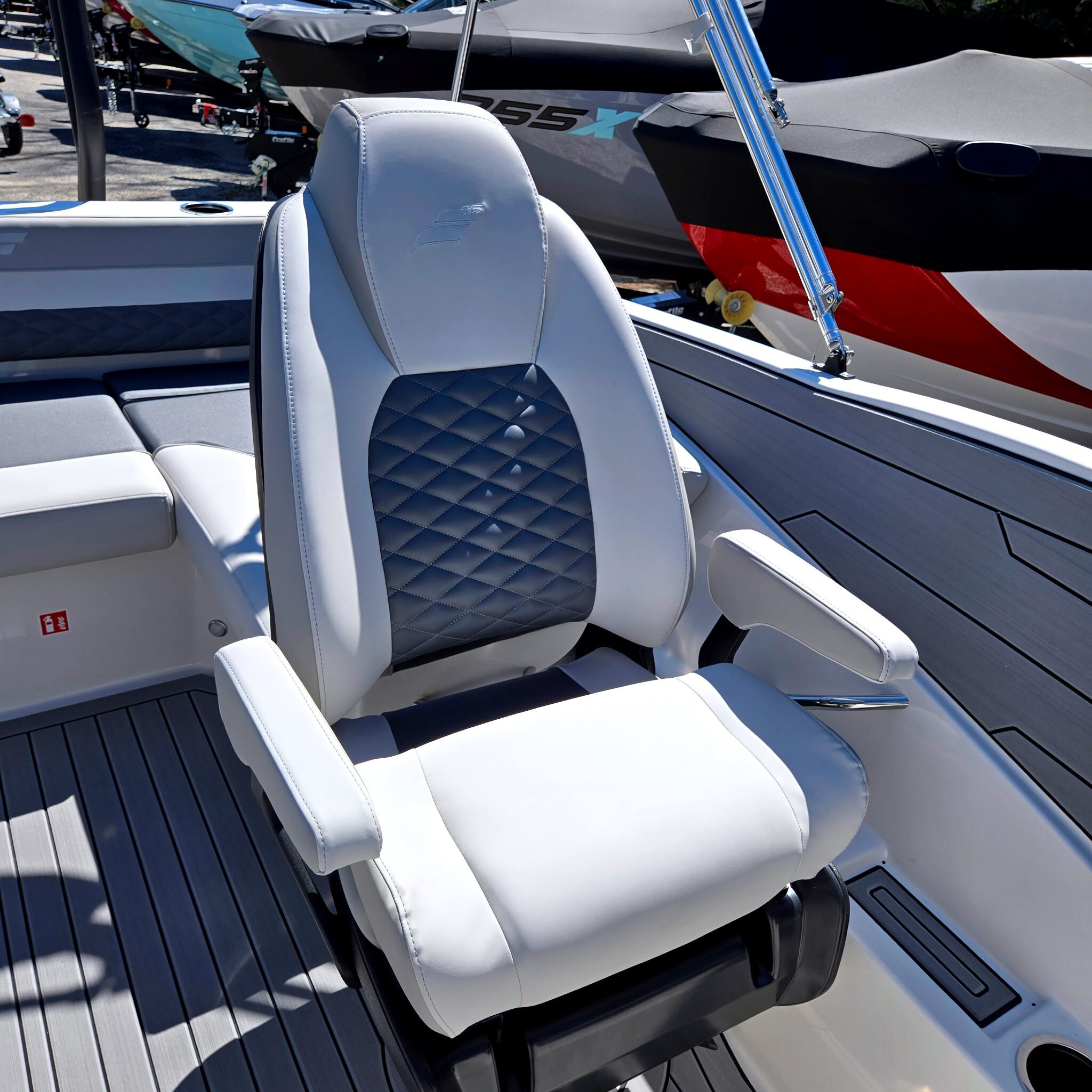 2027 STARCRAFT SVX 190 OB