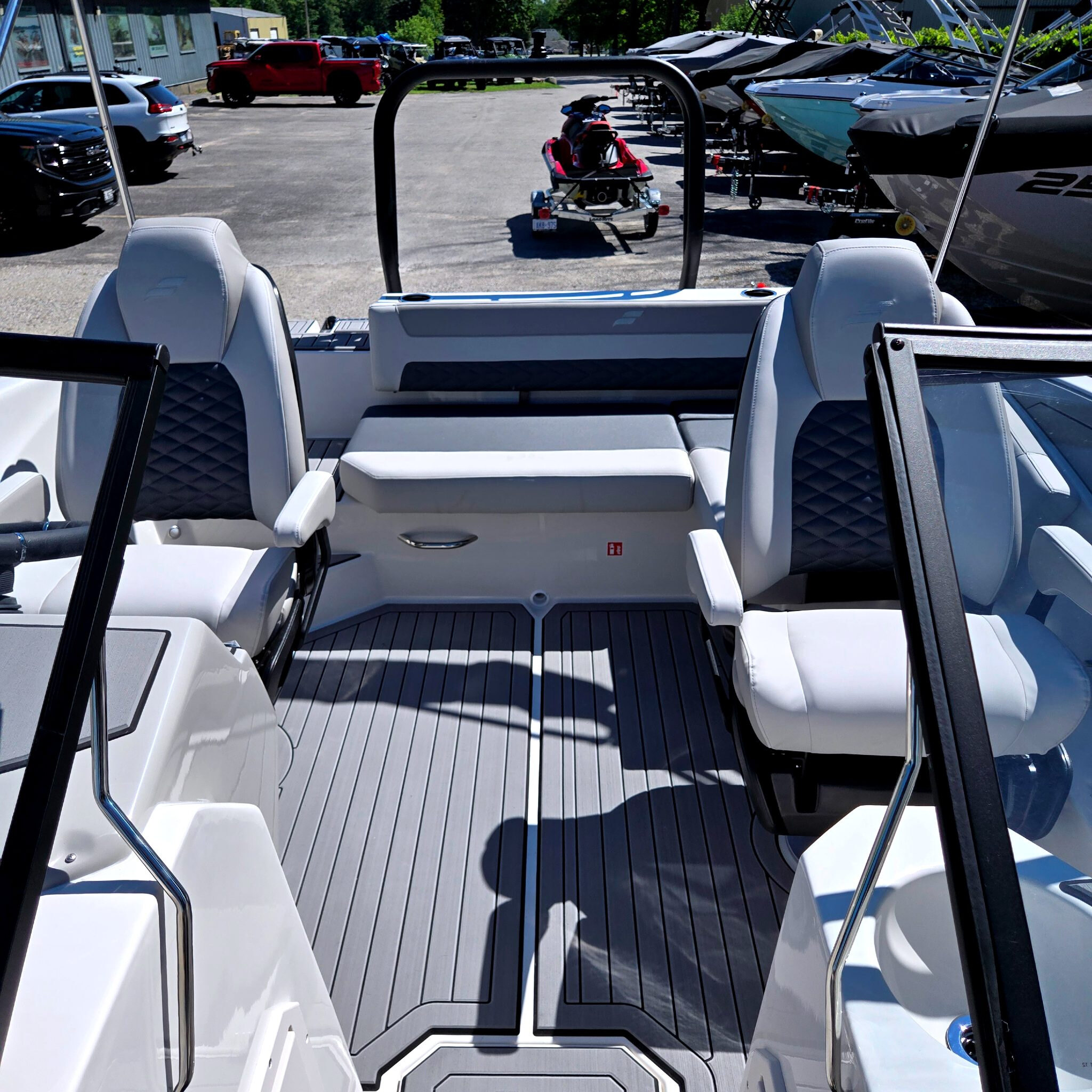 2027 STARCRAFT SVX 190 OB