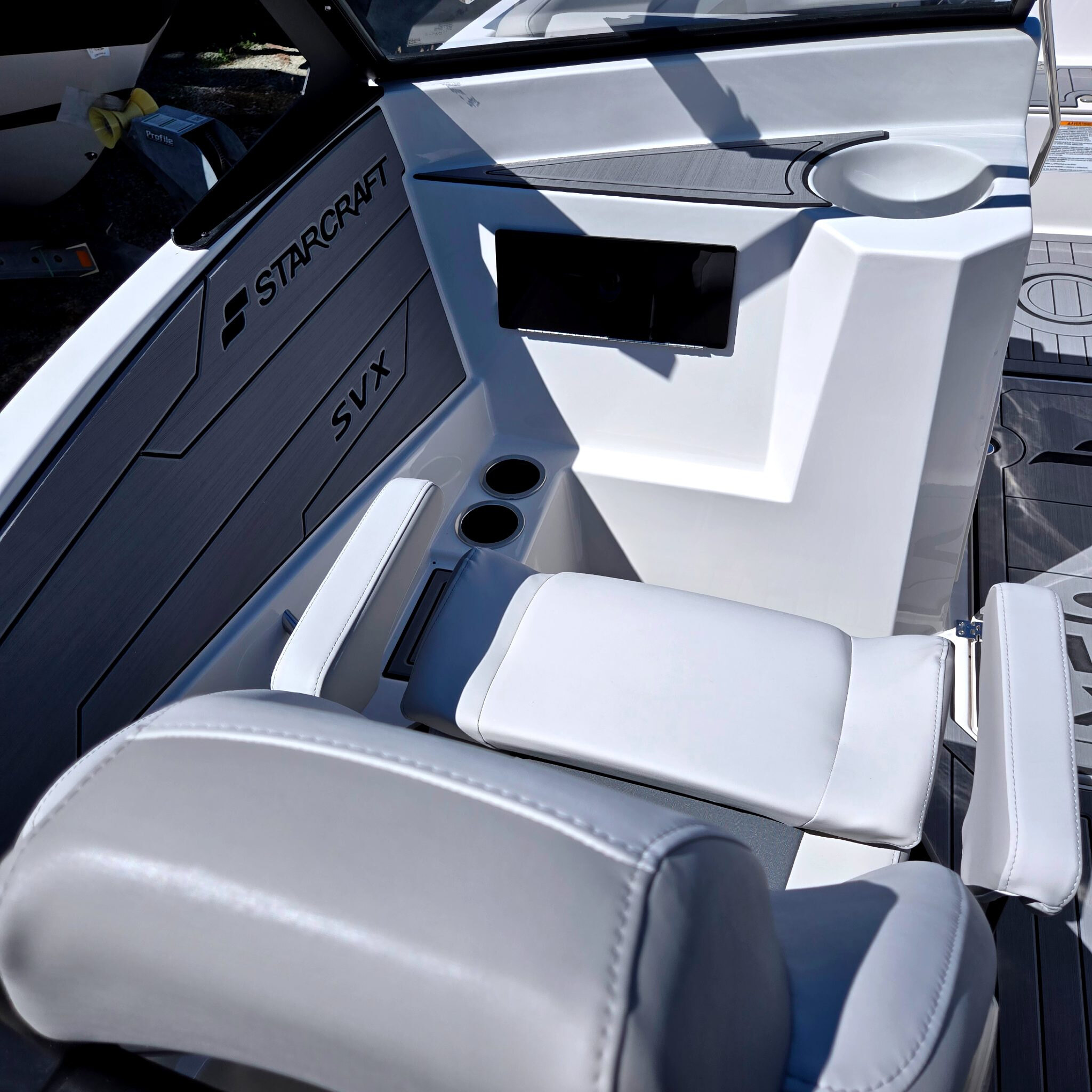 2027 STARCRAFT SVX 190 OB