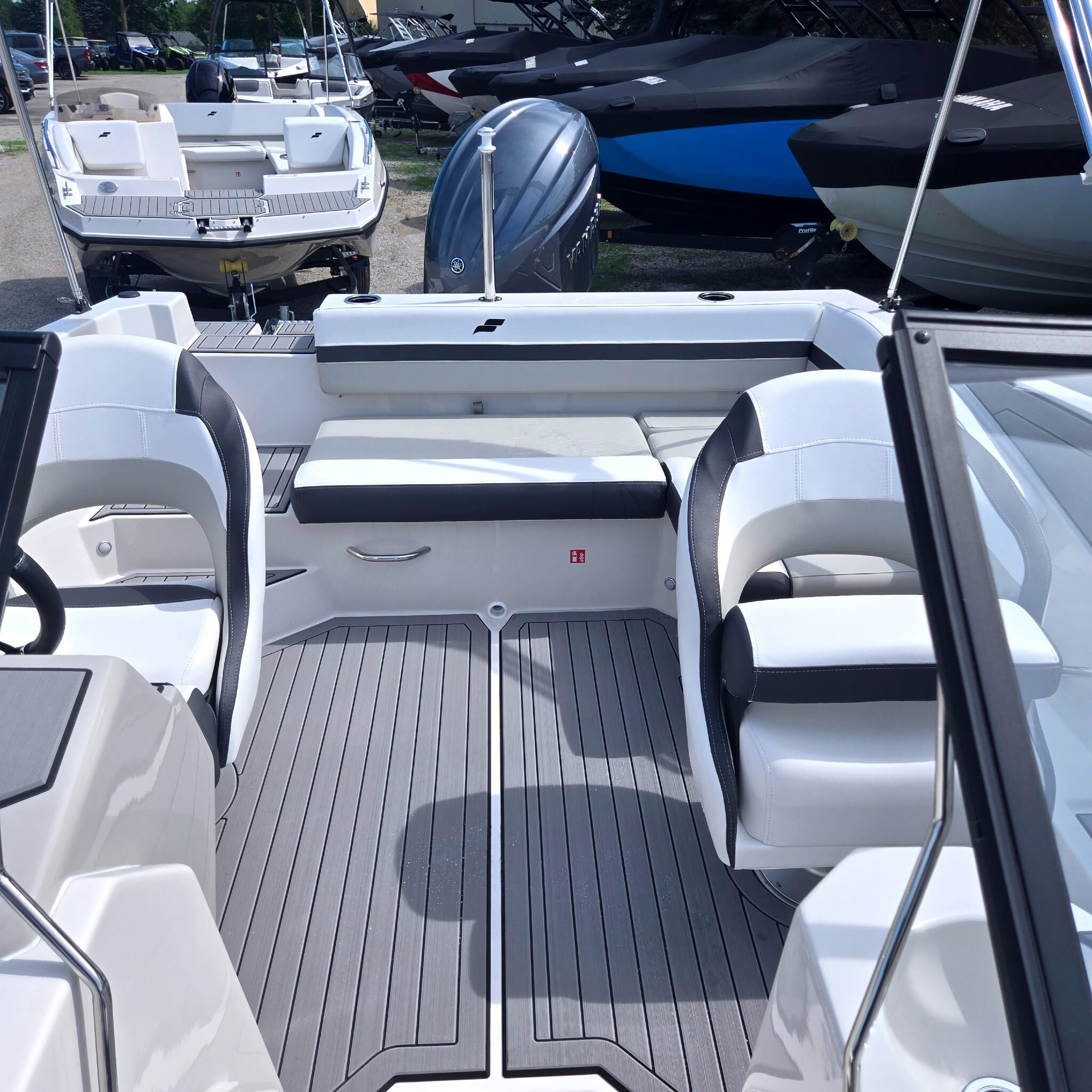 2027 STARCRAFT SVX 190 OB W/ YAMAHA 150HP & TRAILER