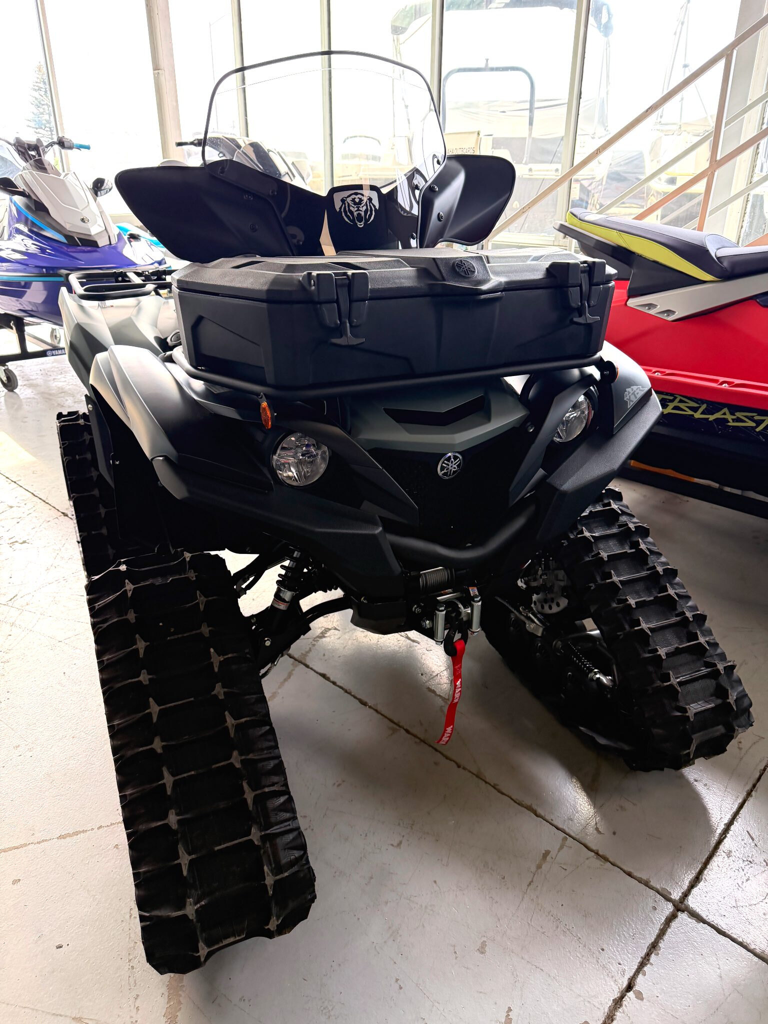 2026 YAMAHA GRIZZLY 700 EPS XT R W/CAMSO TRACK KIT, HEATED GRIPS, WINDSHIELD & FRONT STORAGE BOX
