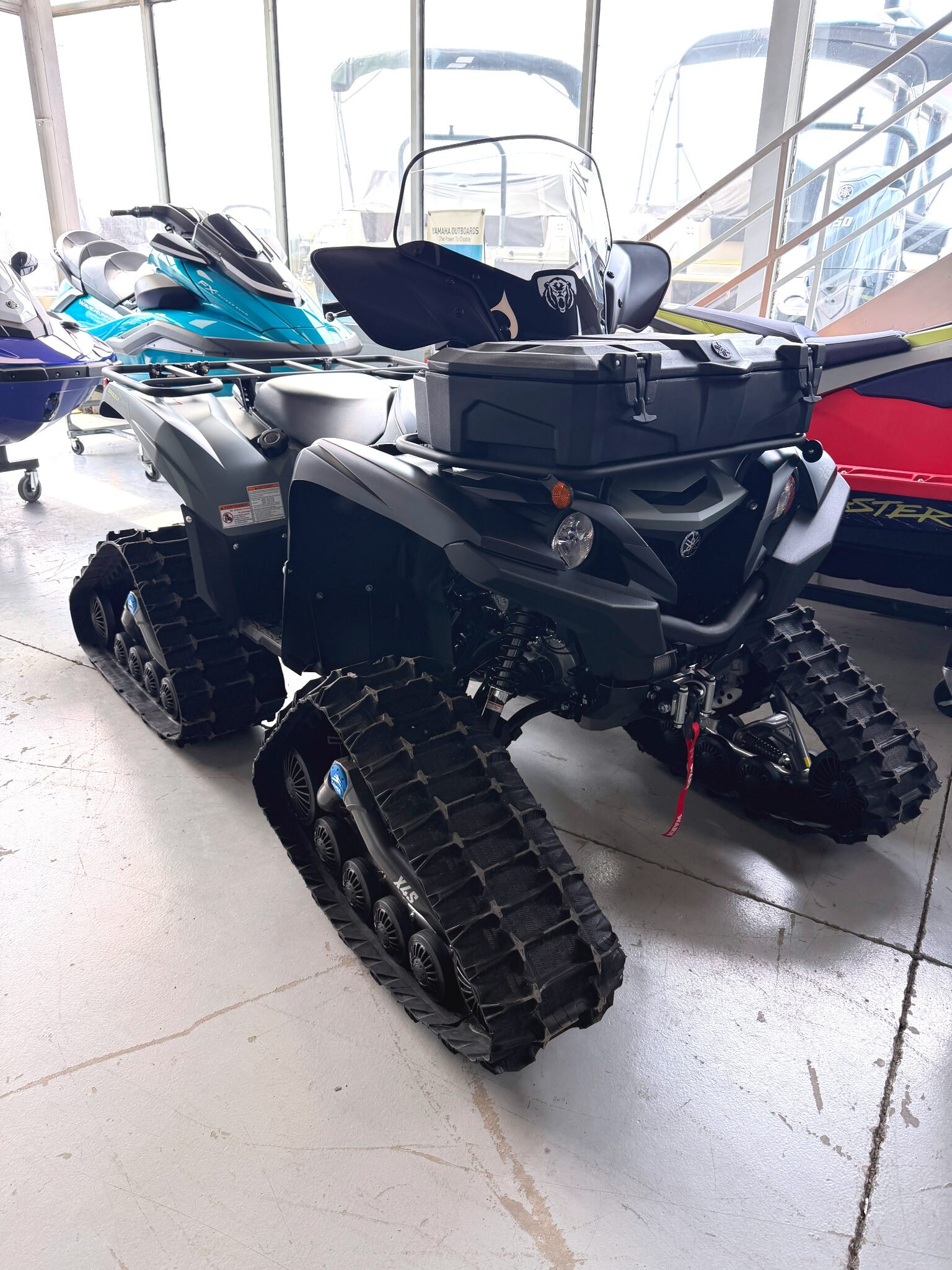 2026 YAMAHA GRIZZLY 700 EPS XT R W/CAMSO TRACK KIT, HEATED GRIPS, WINDSHIELD & FRONT STORAGE BOX
